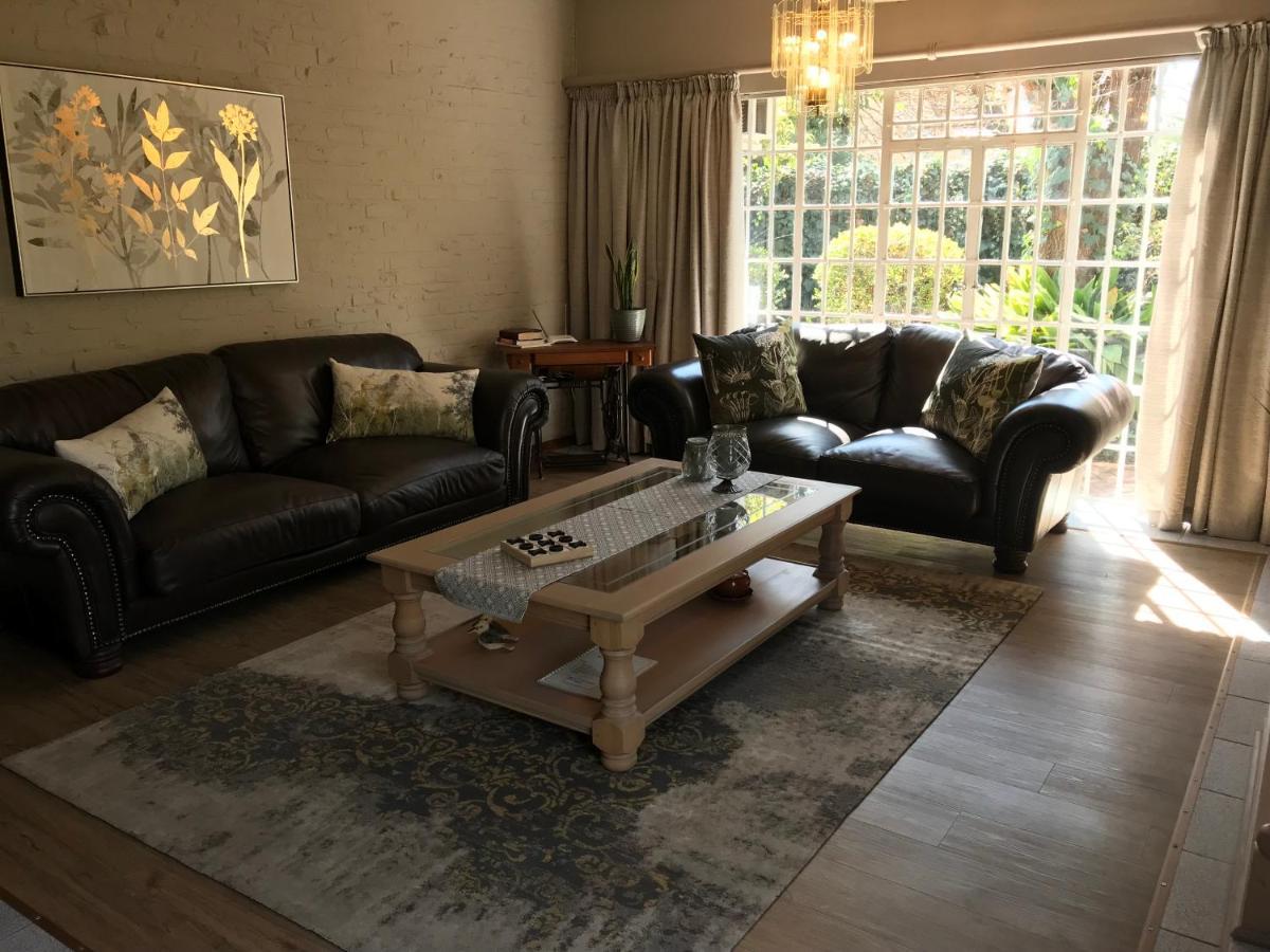 Anne'S Place Potchefstroom Exterior foto